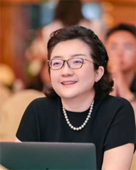 李靓